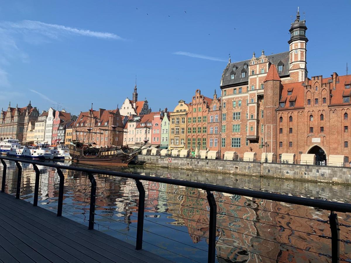 Baltic Riviera Apartments - Luxurious Apartment With Patio And River View Gdansk Bagian luar foto