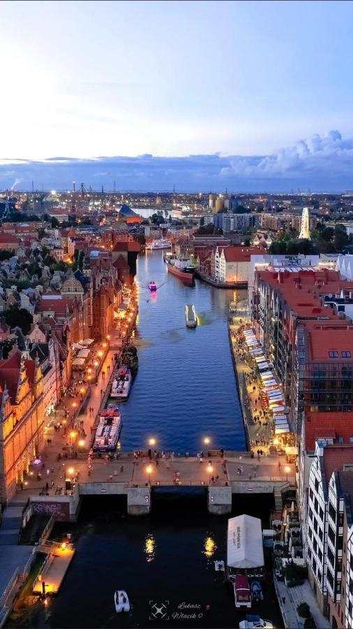 Baltic Riviera Apartments - Luxurious Apartment With Patio And River View Gdansk Bagian luar foto